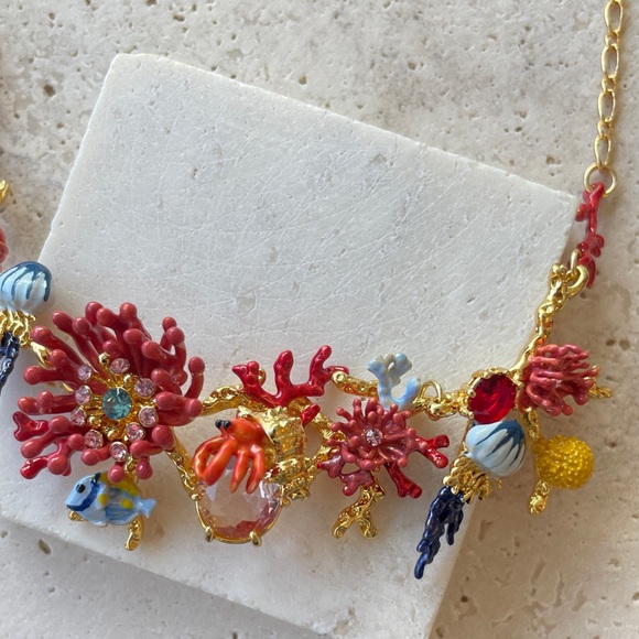 Les NEREIDES Colorful Coral Reef Necklace - Picture 5 of 10